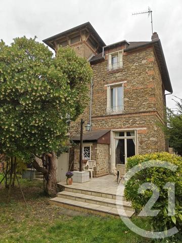 Maison à vendre  6 pièces - 122 m 2   STE GENEVIEVE DES BOIS  - 91