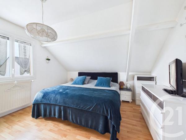 Maison à vendre  6 pièces - 122 m 2   STE GENEVIEVE DES BOIS  - 91