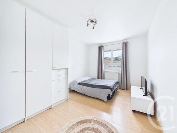 Maison à vendre  6 pièces - 122 m 2   STE GENEVIEVE DES BOIS  - 91