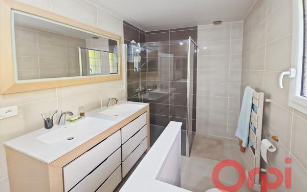 Maison à vendre    6 pièces •  Mehun-sur-Yèvre