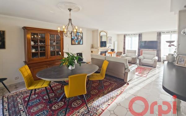 Maison à vendre    6 pièces •  Mehun-sur-Yèvre