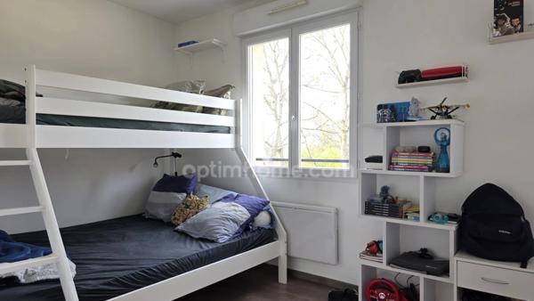 NOISEAU- Proche Coulée Verte - Maison contemporaine de 145 m² - 5 chambres avec sous-sol total sur un terrain de 704 m²