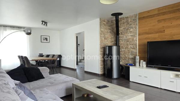NOISEAU- Proche Coulée Verte - Maison contemporaine de 145 m² - 5 chambres avec sous-sol total sur un terrain de 704 m²