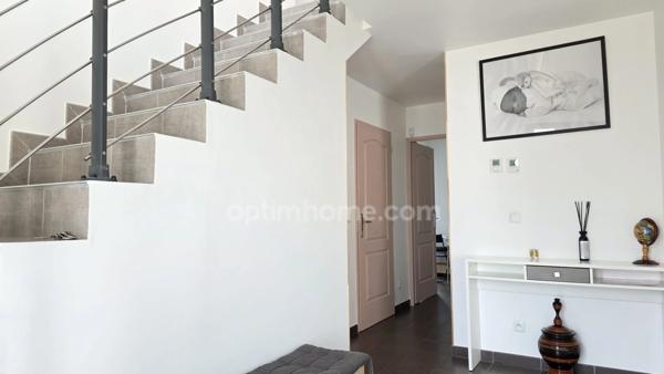 NOISEAU- Proche Coulée Verte - Maison contemporaine de 145 m² - 5 chambres avec sous-sol total sur un terrain de 704 m²