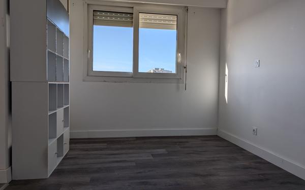 Appartement à louer    3 pièces • 66,29 m2 Royan