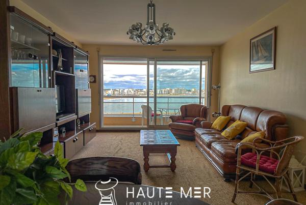 BLEU – Spacieux appartement au panorama exceptionnel