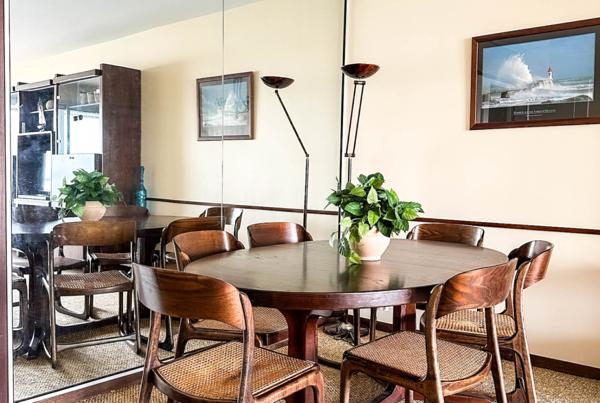 BLEU – Spacieux appartement au panorama exceptionnel