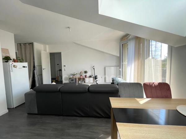 Appartement T2 – Dernier étage – 2 parkings – VANNES