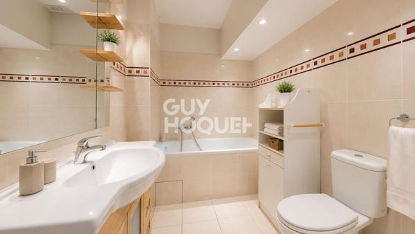 APPARTEMENT 8 PIECES / 5 CHAMBRES / MIRABEAU