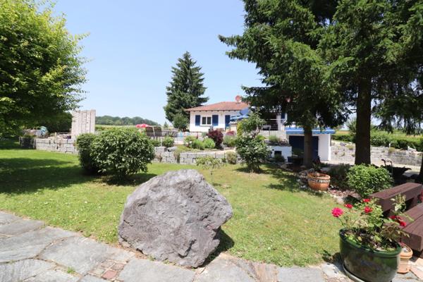 Au milieu des champs