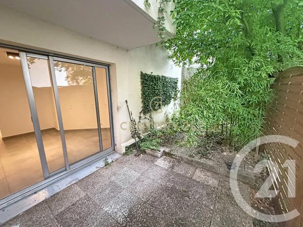 Appartement Studio à vendre  2 pièces - 42,48 m 2   NOISY LE GRAND  - 93