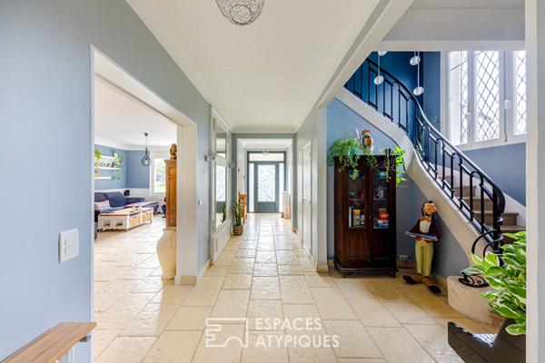 Villa année 50 de 227 m² sur 3362 m² de terrain, avec belle piscine, sur les hauteurs de Viarmes