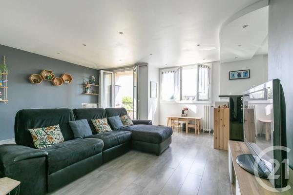 Appartement F3 à vendre  3 pièces - 66,45 m 2   ST MAUR DES FOSSES  - 94