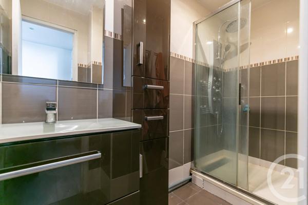 Appartement F3 à vendre  3 pièces - 66,45 m 2   ST MAUR DES FOSSES  - 94