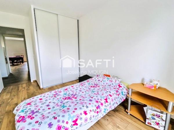 Amiens, Intercampus, appartement T3 avec balcon et stationnement sécurisé.