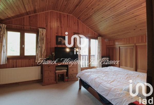 Châlet 5 pièces de 90 m² à Lachapelle-Auzac (46200)