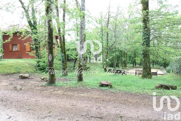 Châlet 5 pièces de 90 m² à Lachapelle-Auzac (46200)