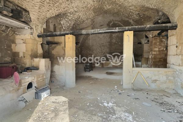 Maison à vendre 1 pièces de 169,3 m² à Lançon-Provence