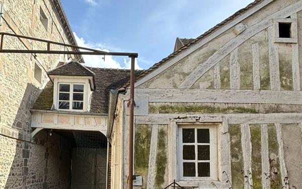 Maison à vendre    8 pièces •  Compiègne