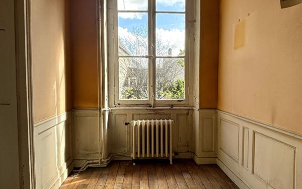 Maison à vendre    8 pièces •  Compiègne