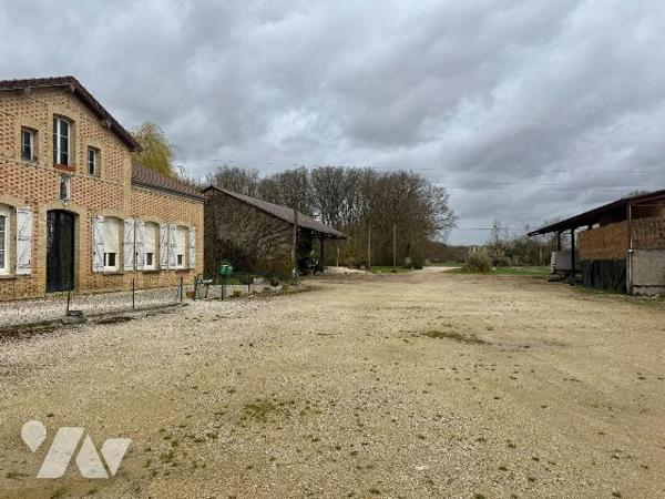 Propriété à vendre à Courteranges (10270) - Aube (10)

Propriété comprenant une maison d'habi...