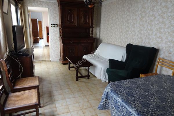 Exclusivité à Rochefort Maison de plain Pied de Faubourg avec cour sans vis-à-vis