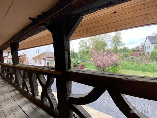 3%.COM Ensemble immobilier avec maison (210m²), dépendances ( 500m²) et bâtiment professionnel (1000m²) Wilwisheim (67270)