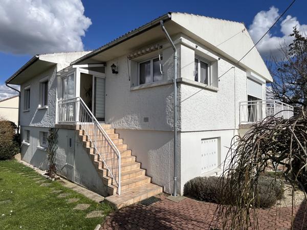 Thouars (79100) ref 88058 THOUARS Belle maison dans quartier calme TYPE 5 sur terrain de 524 M2