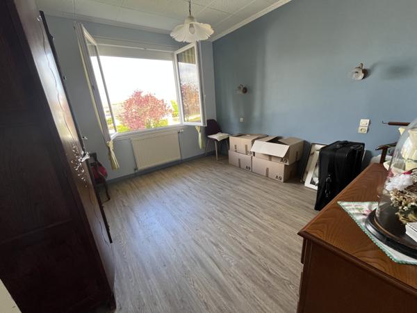 Thouars (79100) ref 88058 THOUARS Belle maison dans quartier calme TYPE 5 sur terrain de 524 M2