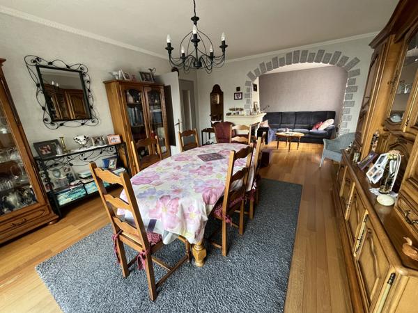 Thouars (79100) ref 88058 THOUARS Belle maison dans quartier calme TYPE 5 sur terrain de 524 M2