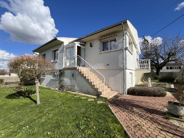 Thouars (79100) ref 88058 THOUARS Belle maison dans quartier calme TYPE 5 sur terrain de 524 M2