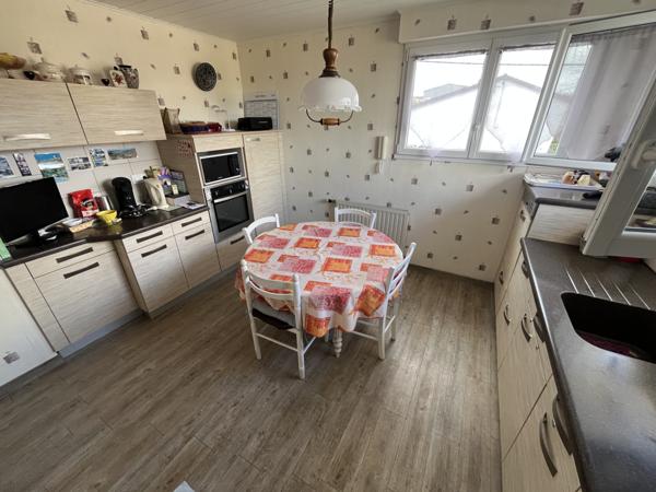 Thouars (79100) ref 88058 THOUARS Belle maison dans quartier calme TYPE 5 sur terrain de 524 M2