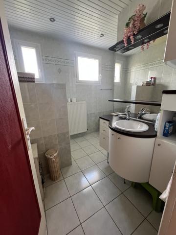 Thouars (79100) ref 88058 THOUARS Belle maison dans quartier calme TYPE 5 sur terrain de 524 M2