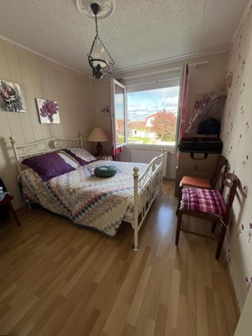 Thouars (79100) ref 88058 THOUARS Belle maison dans quartier calme TYPE 5 sur terrain de 524 M2