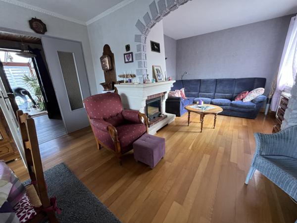 Thouars (79100) ref 88058 THOUARS Belle maison dans quartier calme TYPE 5 sur terrain de 524 M2