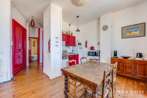 Rare à la vente : 2 lots indépendants dans un immeuble emblématique face mer