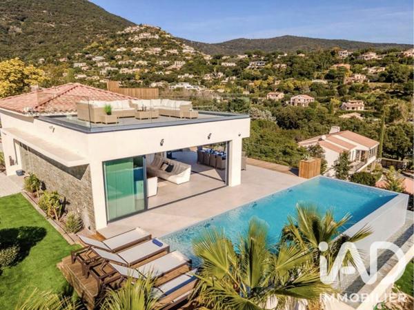 Maison à vendre 7 pièces 250 m² Cavalaire-sur-Mer