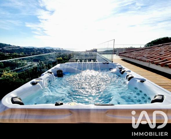 Maison à vendre 7 pièces 250 m² Cavalaire-sur-Mer