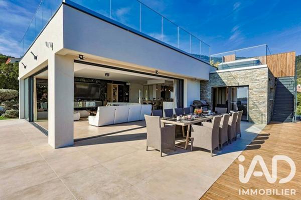 Maison à vendre 7 pièces 250 m² Cavalaire-sur-Mer