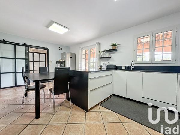 Maison à vendre 6 pièces 175 m² Entraigues-sur-la-Sorgue