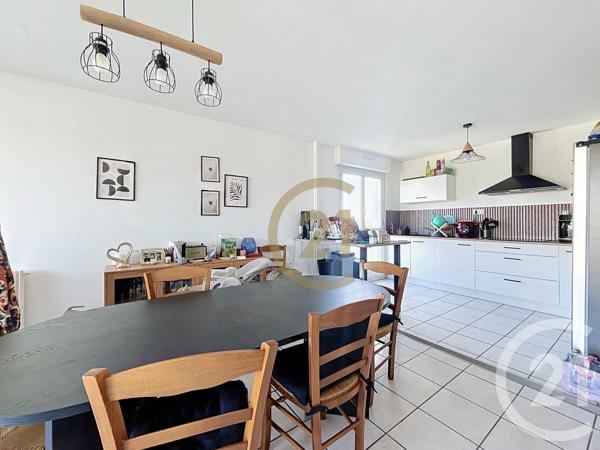 Appartement F4 à vendre  4 pièces - 78,86 m 2   LUXEUIL LES BAINS  - 70
