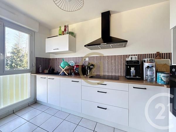 Appartement F4 à vendre  4 pièces - 78,86 m 2   LUXEUIL LES BAINS  - 70