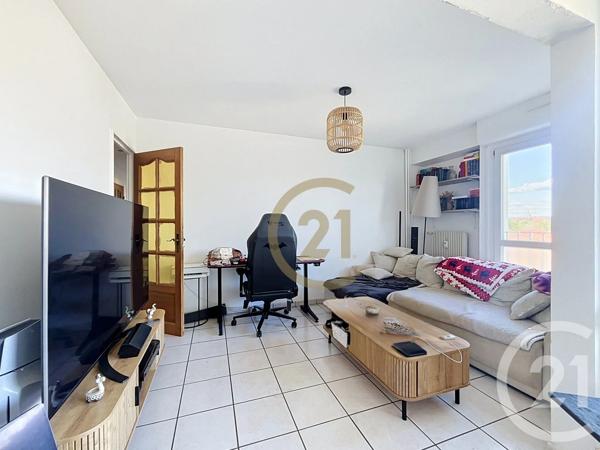 Appartement F4 à vendre  4 pièces - 78,86 m 2   LUXEUIL LES BAINS  - 70
