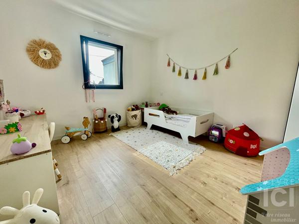 MAISON - CONTEMPORAINE - 140M² - 5 CHAMBRES - BOURG