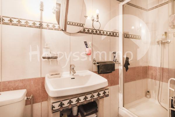 Maison
                                                                                                                                                                                                                                                                                                                        5 pièce(s)                                                                                                                                                                                                          3 chambre(s)                                                                                                                                                                                                          160  m²