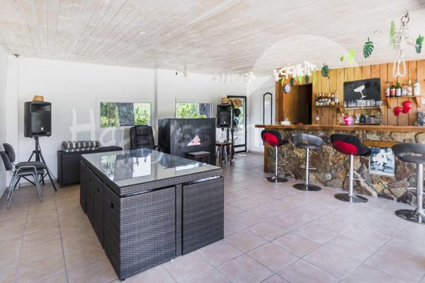 Maison
                                                                                                                                                                                                                                                                                                                        5 pièce(s)                                                                                                                                                                                                          3 chambre(s)                                                                                                                                                                                                          160  m²