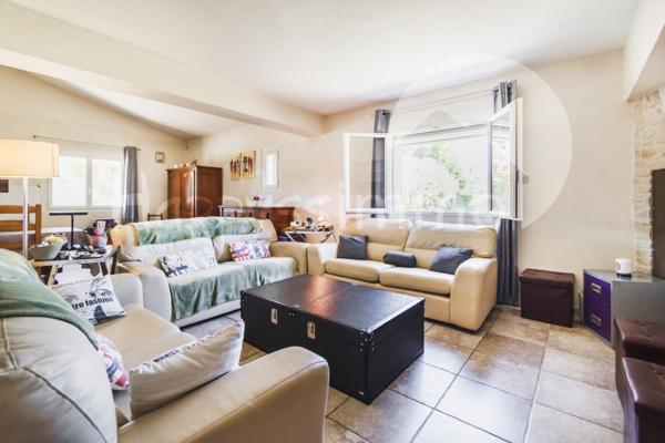 Maison
                                                                                                                                                                                                                                                                                                                        5 pièce(s)                                                                                                                                                                                                          3 chambre(s)                                                                                                                                                                                                          160  m²