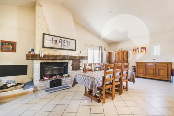 Maison
                                                                                                                                                                                                                                                                                                                        5 pièce(s)                                                                                                                                                                                                          3 chambre(s)                                                                                                                                                                                                          160  m²