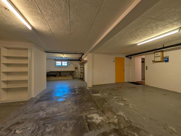 Maison à DOMMARTIN, 69380 - 8 pièces 200m²