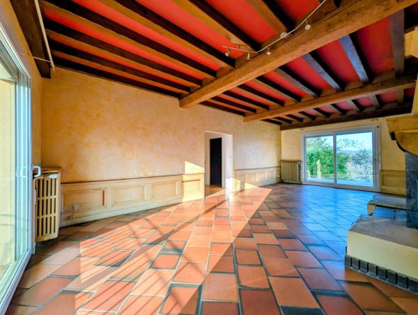 Maison à DOMMARTIN, 69380 - 8 pièces 200m²